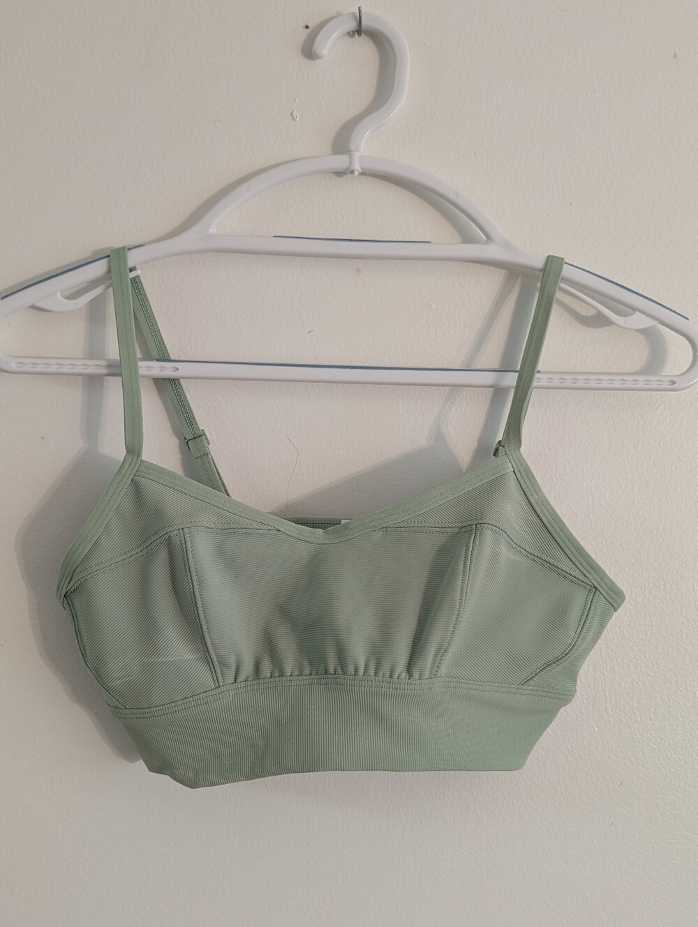 Offline by Aerie Goals Ribbed Plunge Sports Bra Sage Green NWT Size S
